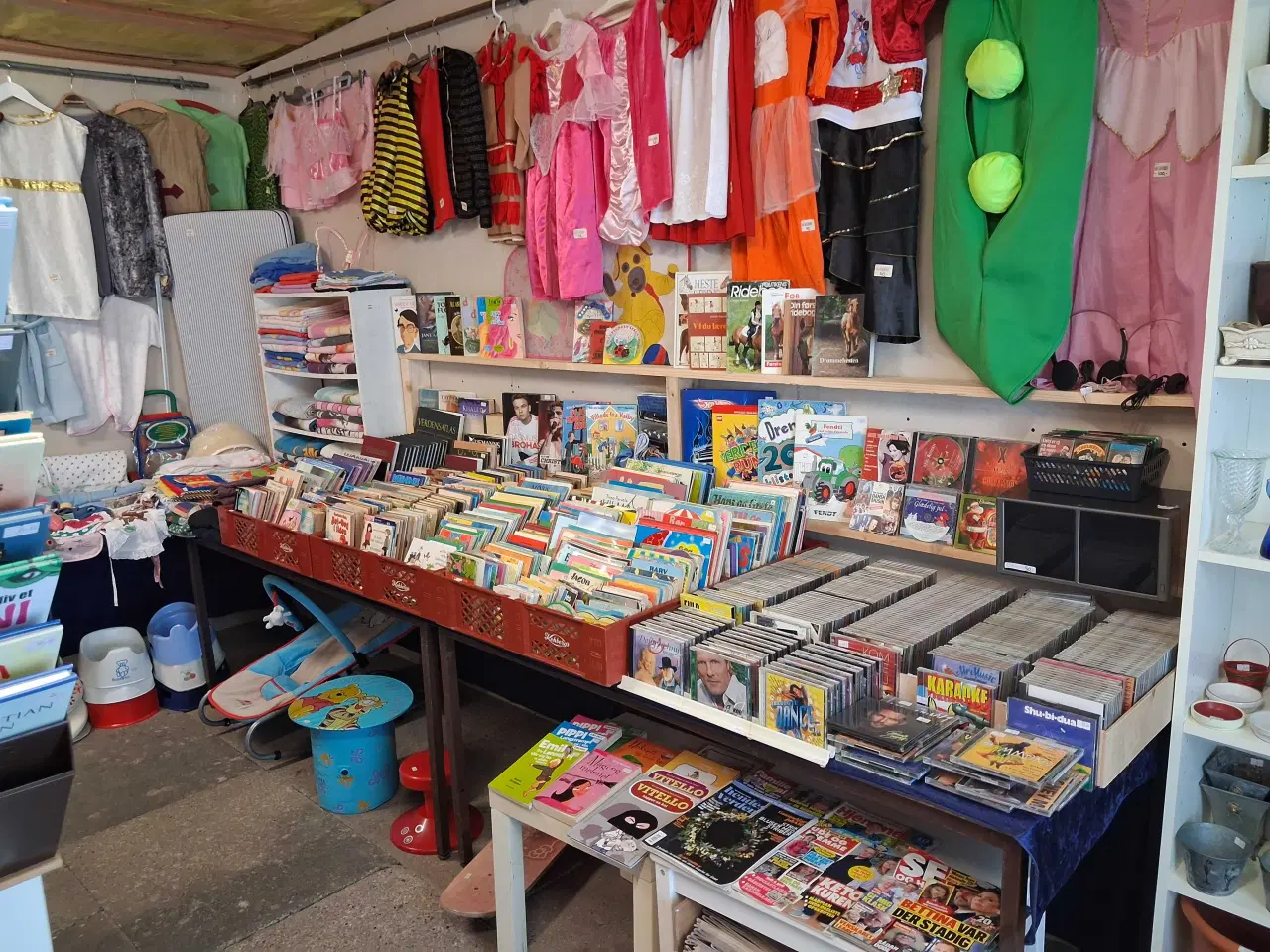 Billede 18 - STORT tøj og loppemarke