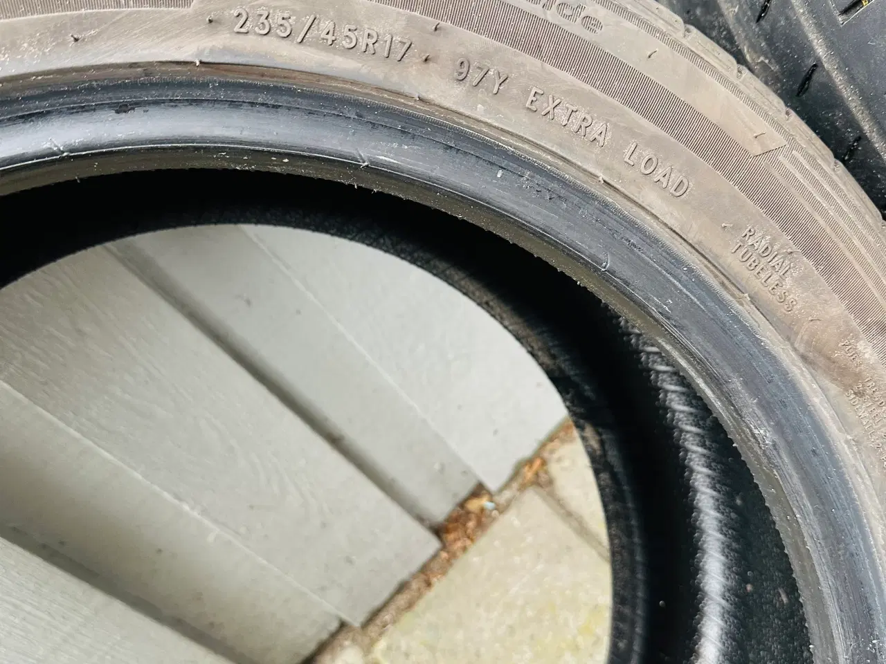 Billede 4 - Sommerdæk 235/45 r17