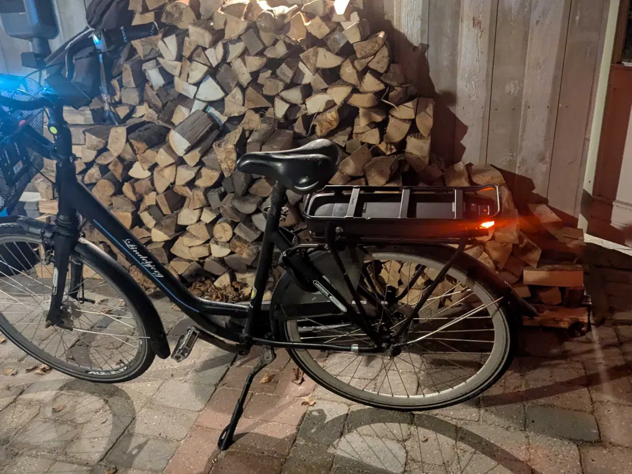 Billede 1 - Fin Lindebjerg der mangler reparation 