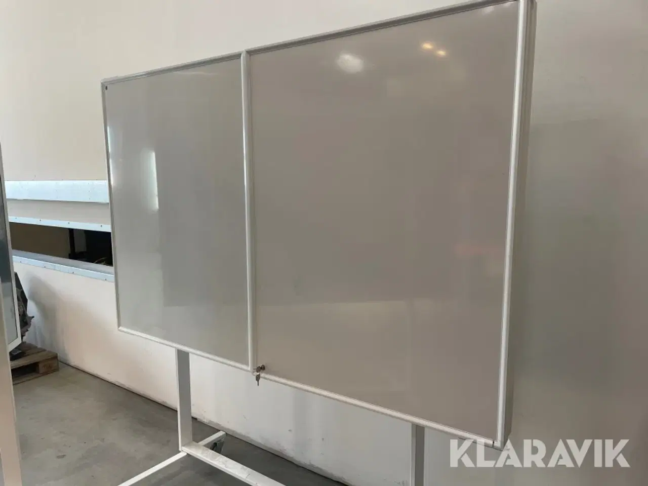 Billede 11 - Whiteboards, printer og bord