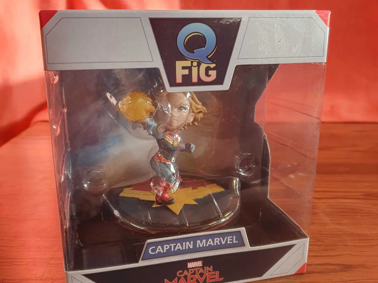 Billede 1 - Captain Marvel figur