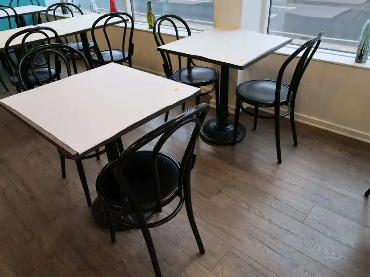 Billede 3 - 2 stk. caféborde med 4 stk. caféstole