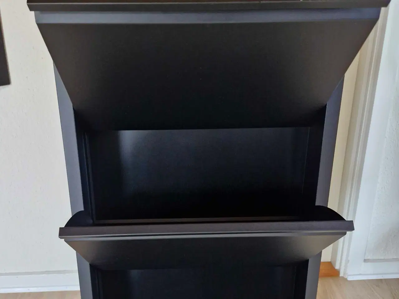 Billede 1 - Sort metal skoskab m. 3 låger (ny)