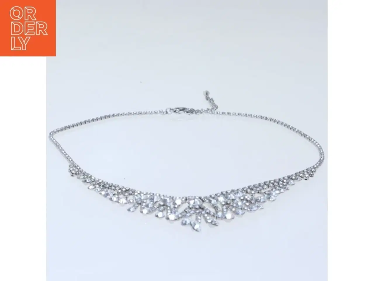 Billede 2 - Smykke Halskæde med similisten (str. 42 cm)