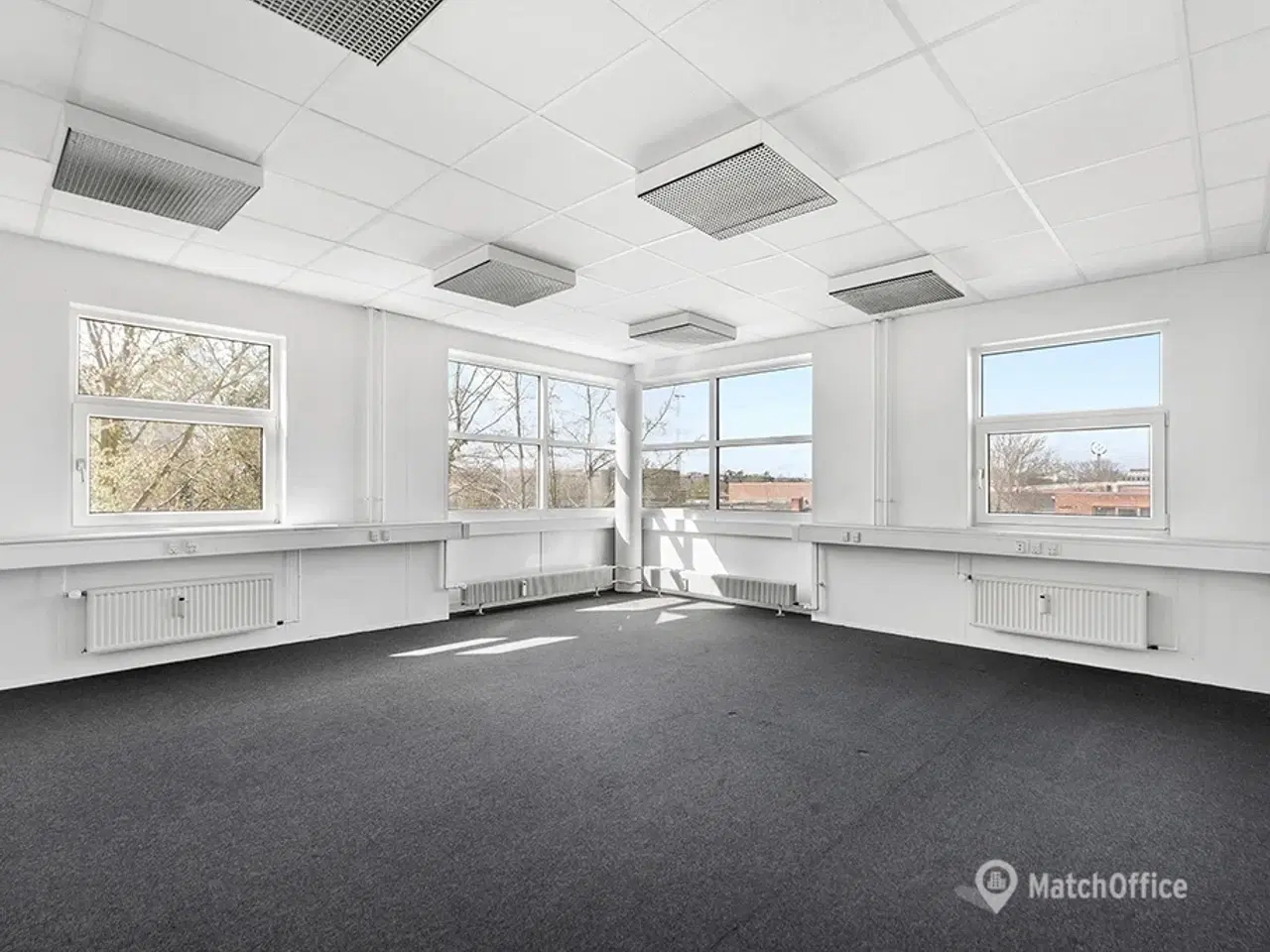 Billede 6 - Velindrettet kontorlejemål med mødelokale på 367 m2 tilbydes i præsentabel ejendom med central placering i Gladsaxe Erhvervsby.