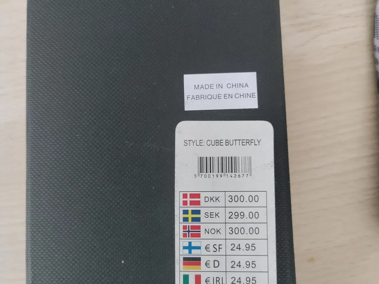 Billede 2 - Butterfly + lommeklud