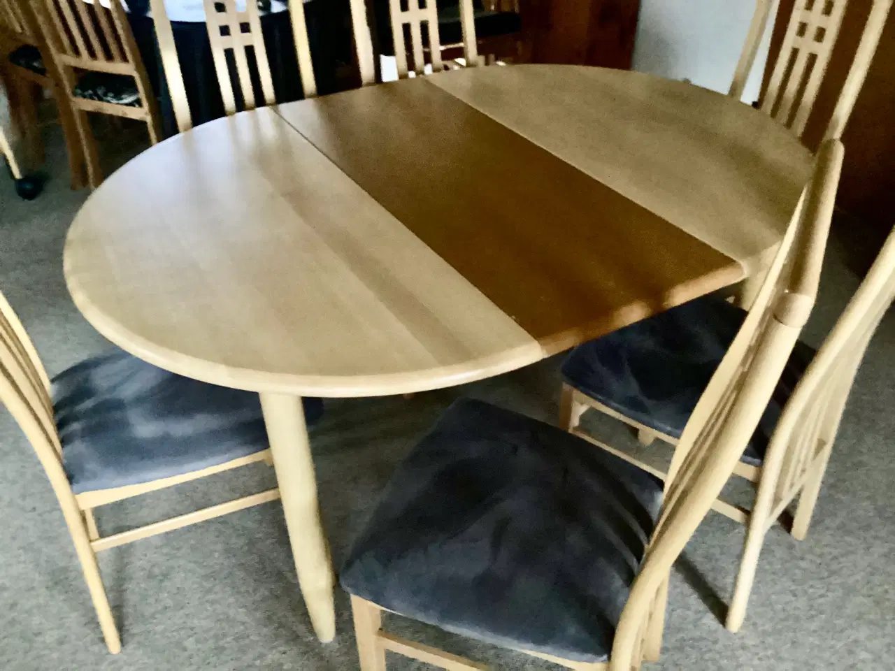 Billede 5 - Rund spisebord ø 110 + tillægsplade 40 cm 