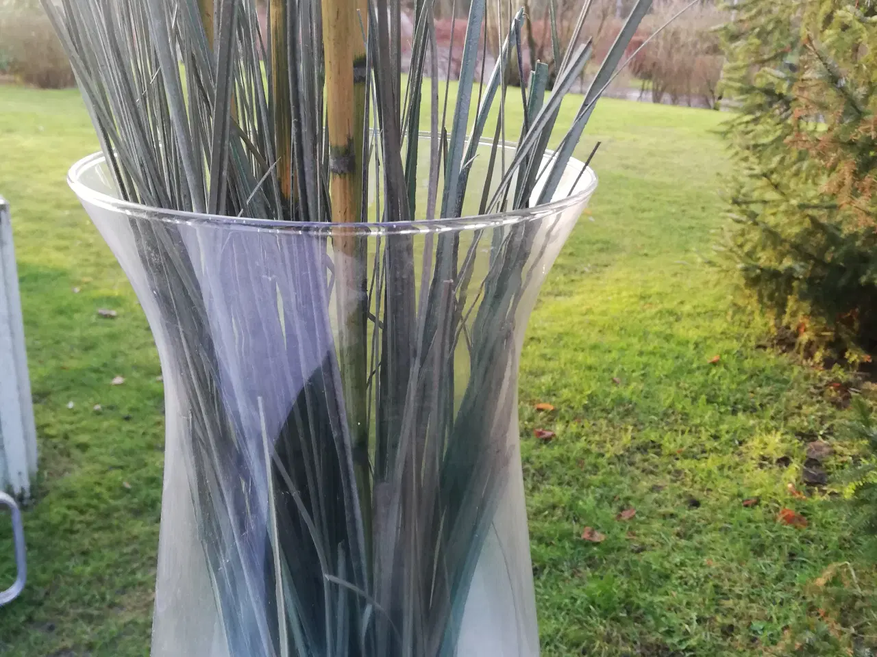 Billede 2 - Høj gulv glas vase 