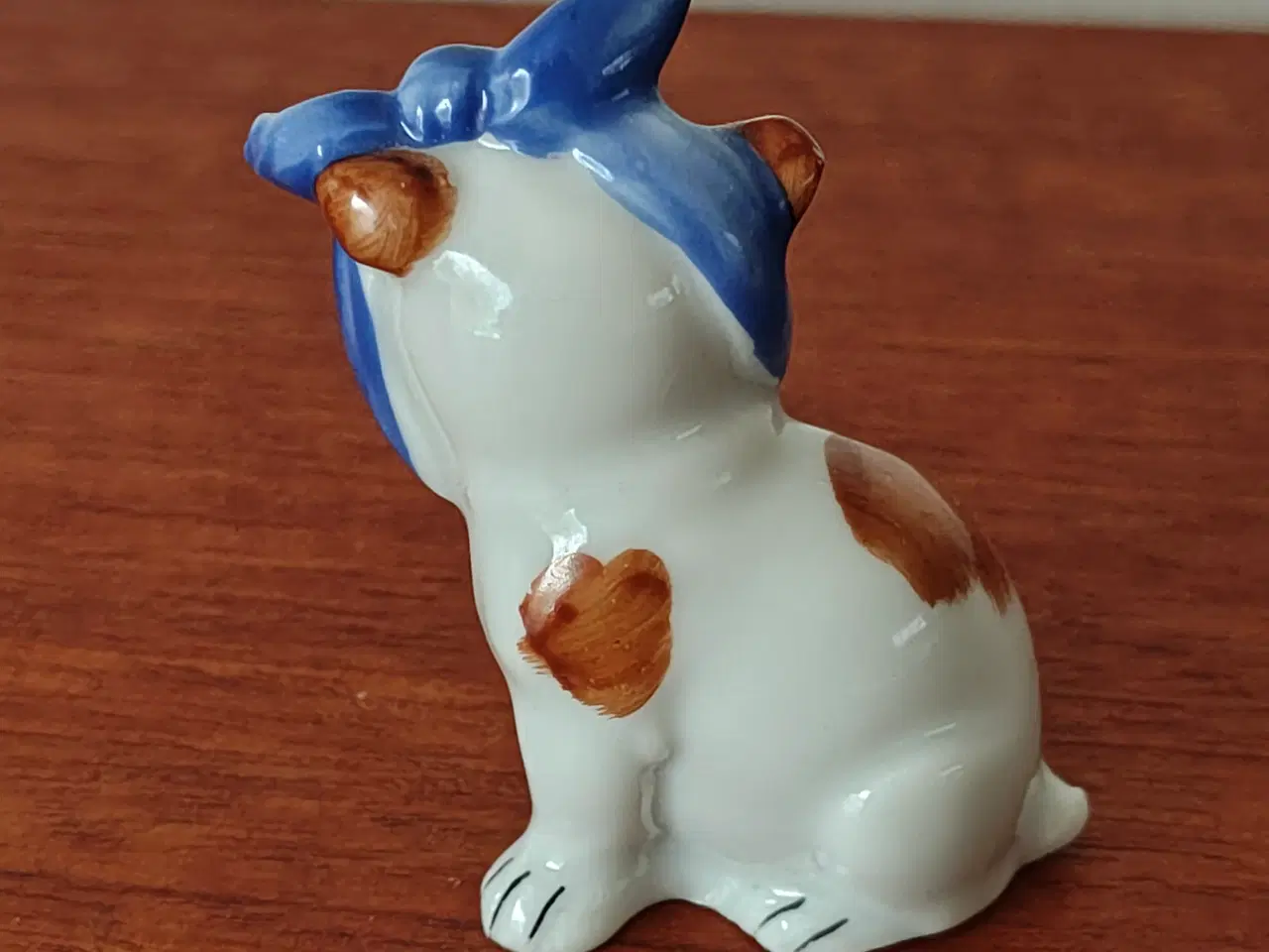 Billede 2 - Lille fin porcelænshund