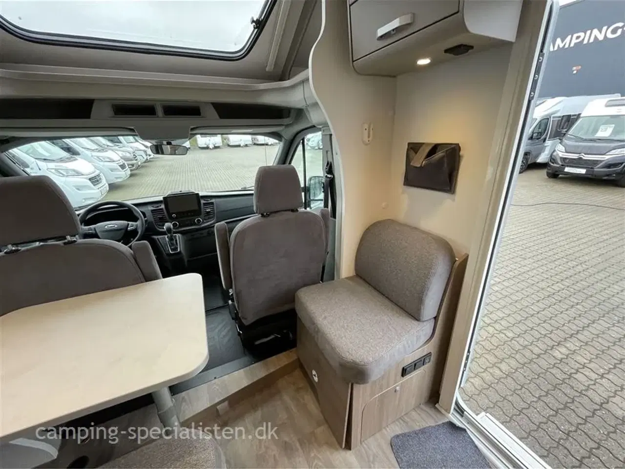 Billede 6 - 2024 - Carado T 449 Edition 24   Rigtig pæn og velholdt autocamper - Carado T 449 Edition24 fra 2024 - Kan nu opleves hos Camping-Specialisten i Silkeborg