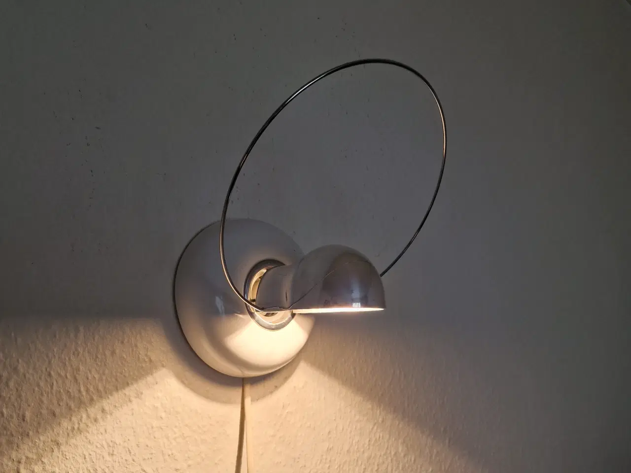 Billede 7 - 4 stk Unikke vintage 'Bisbi' væglamper.