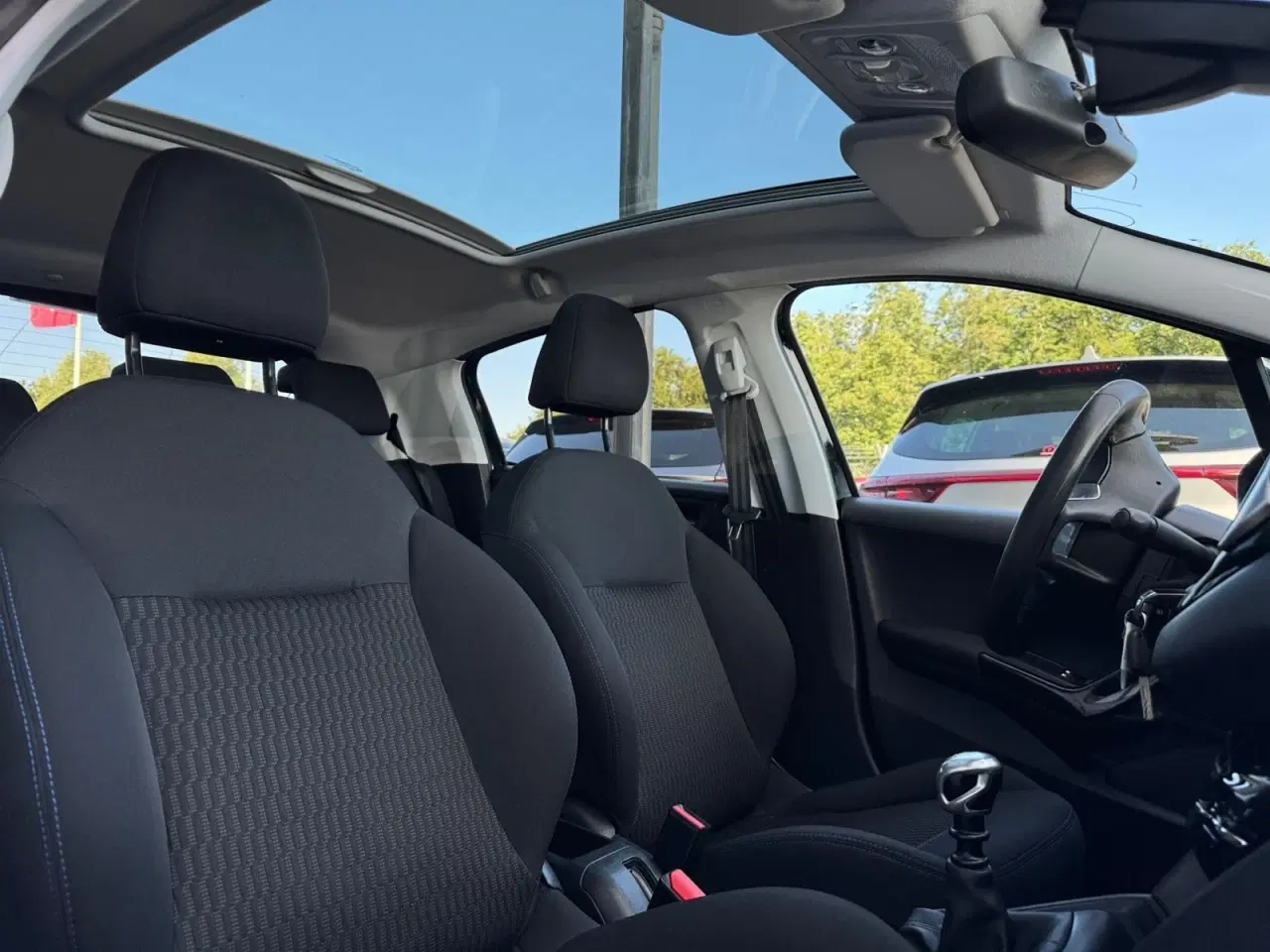Billede 13 - Peugeot 208 1,5 BlueHDi 100 Signature Sky