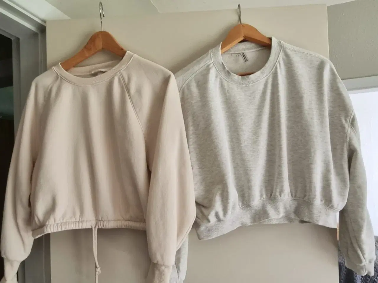 Billede 6 - To korte sweatshirts fra Hennes og Mauritz 