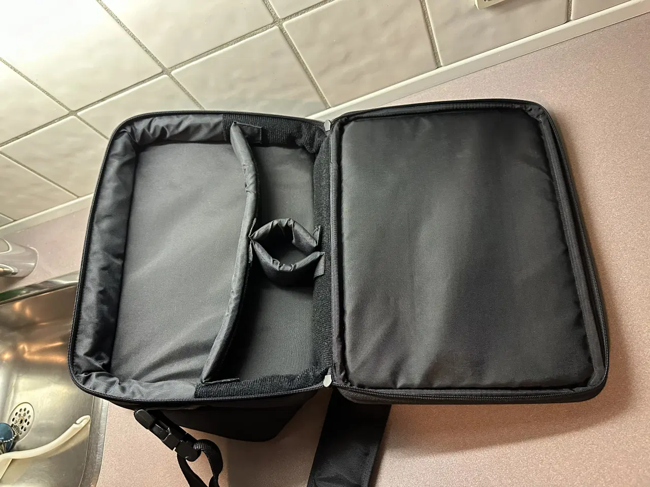 Billede 6 - Rummelig computer eller foto taske