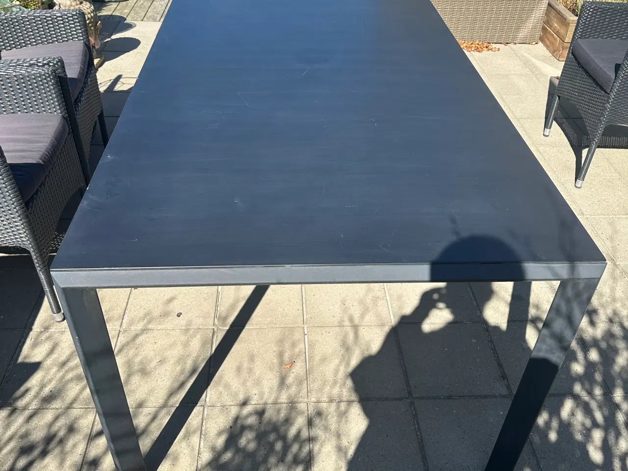 Billede 3 - Havebord i sort