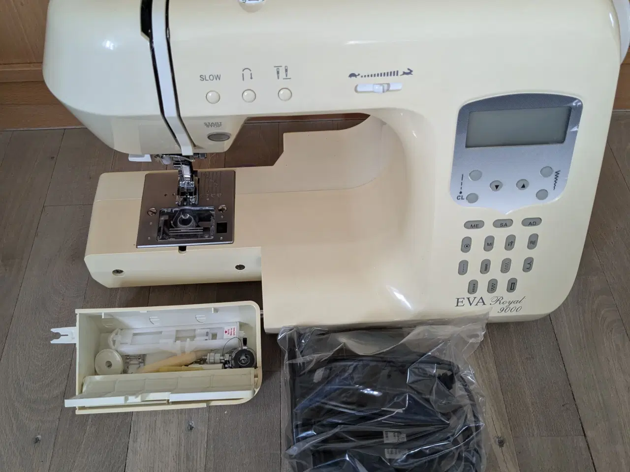 Billede 1 - Eva Royal 9000