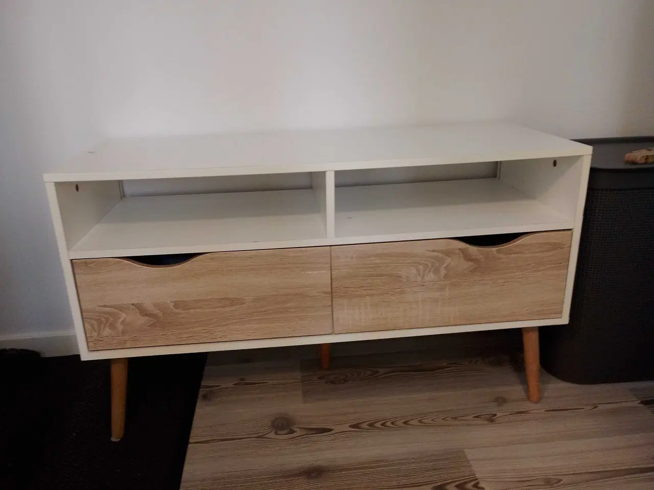 Billede 1 - Tvbord
