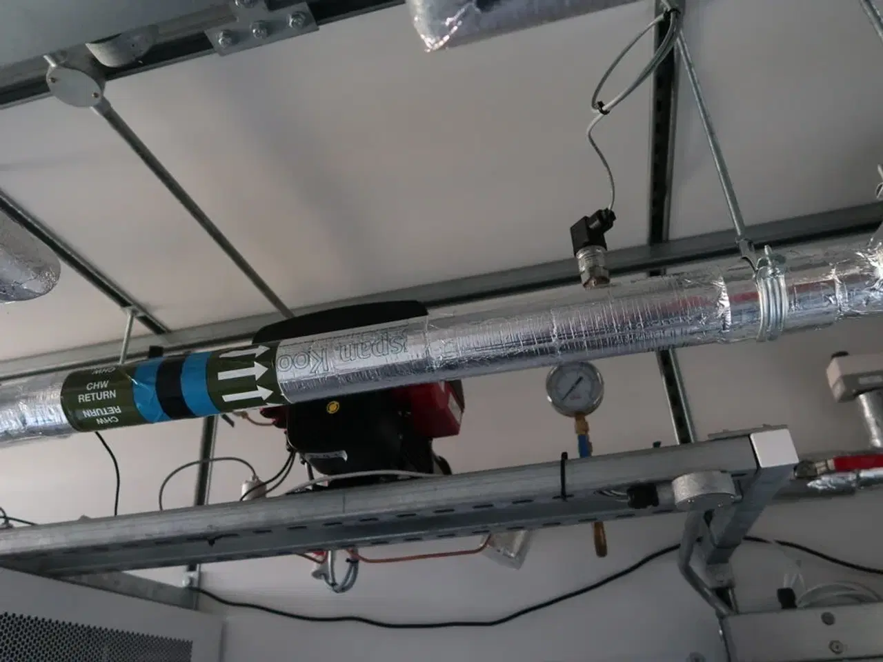 Billede 49 - 20 fods isolering container indrettet som testcenter af overskudsvarme (læs beskrivelse)