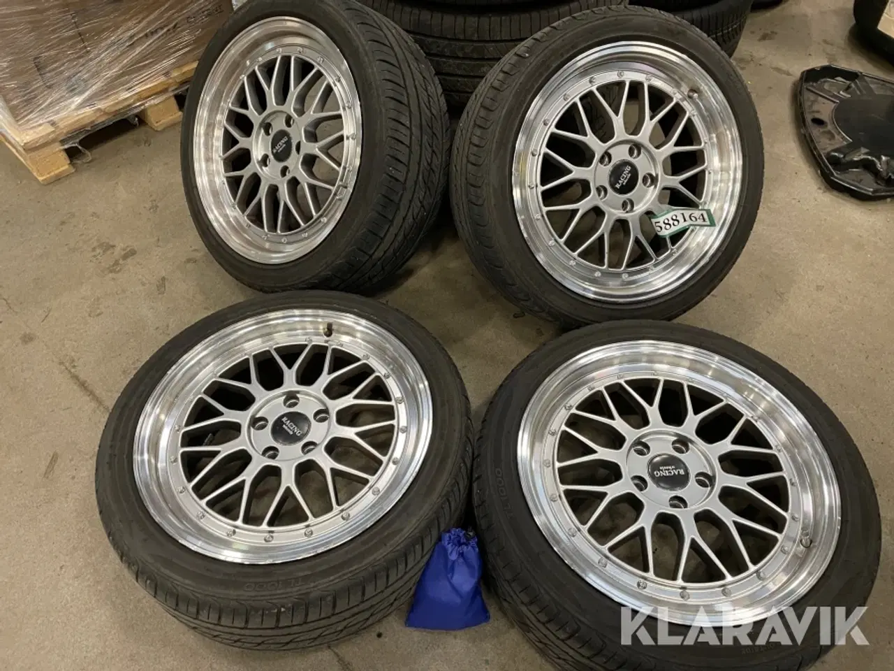 Billede 1 - Alufælge Racing wheels 235/40-18