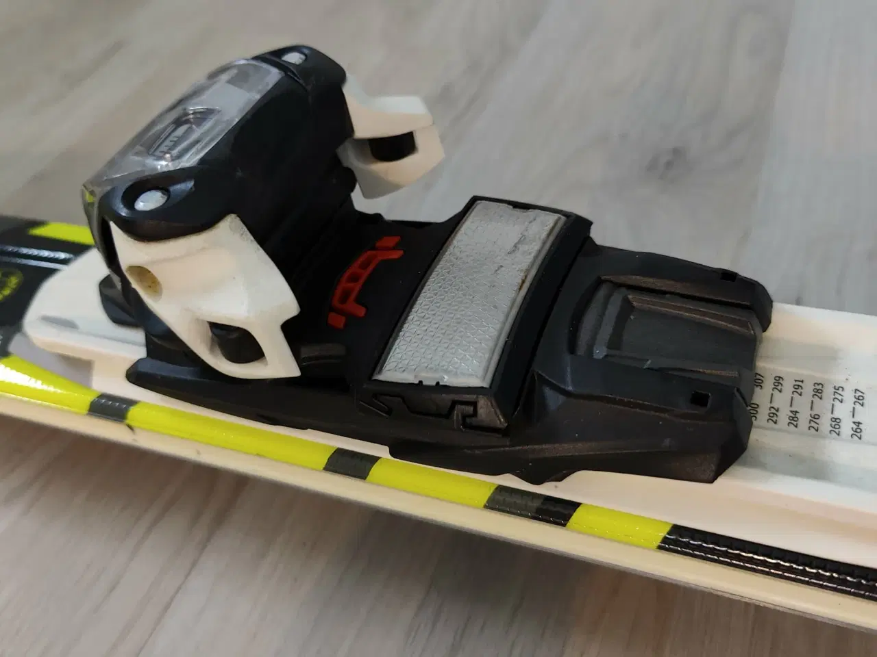 Billede 5 - Völkl Racetiger SC Black UVO Ski med VMotion