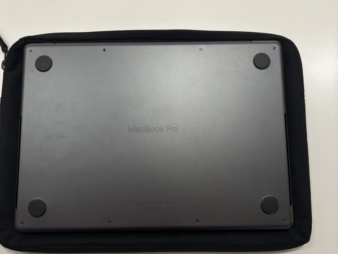 Billede 1 - MacBook Pro m4 14 tommer spaceblack