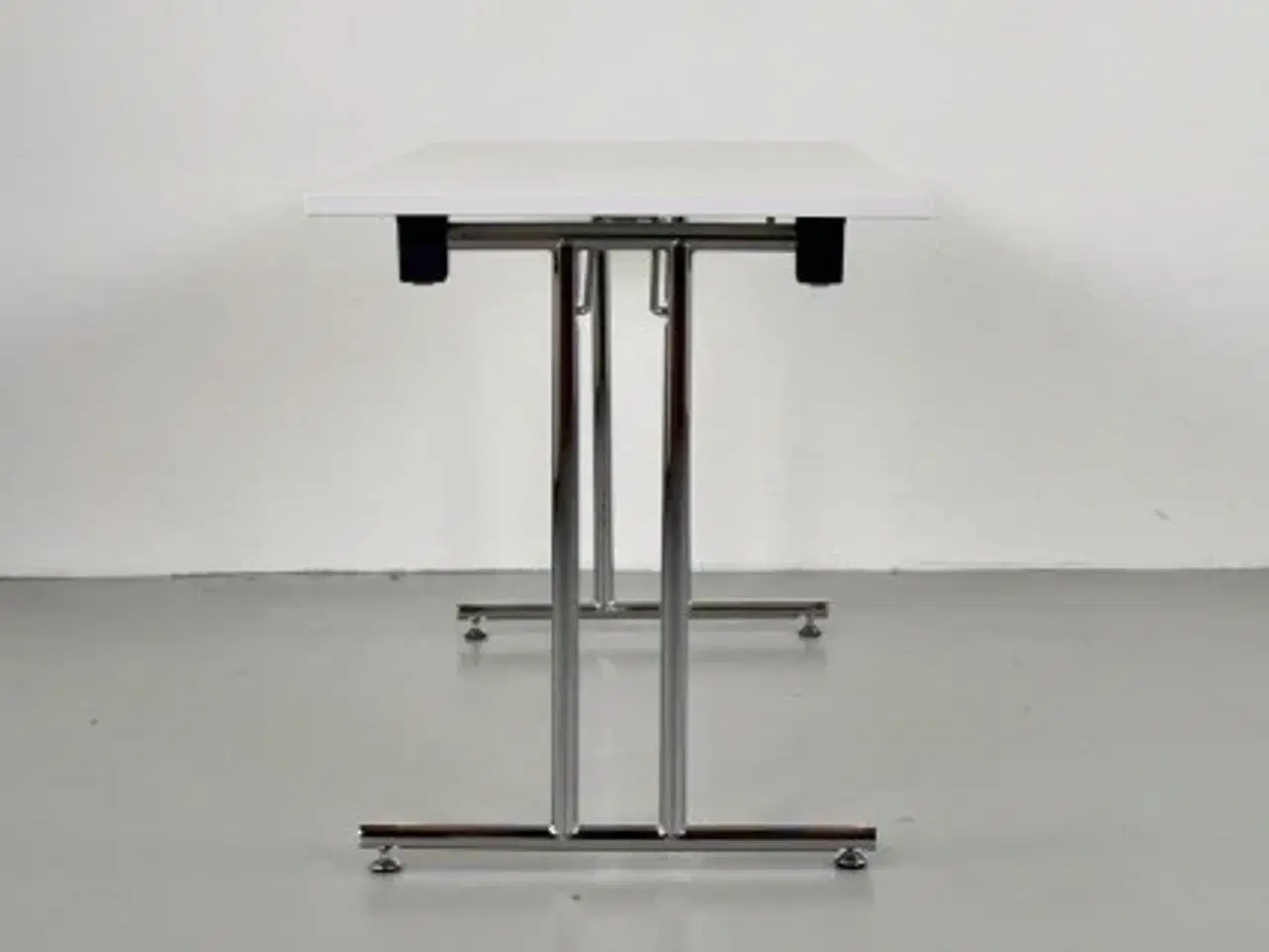 Billede 5 - Klapbord med hvid plade og krom stel