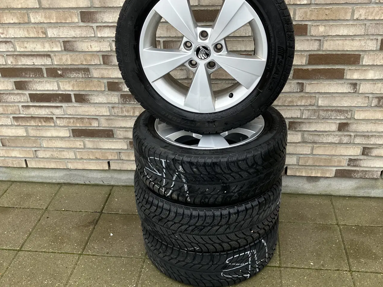 Billede 1 - Org Skoda Alufælge 5 x 112 Sava vinterdæk 
