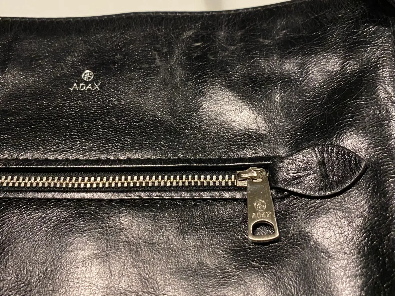 Billede 3 - Luxuriøs ADAX skuldertaske i sort læder