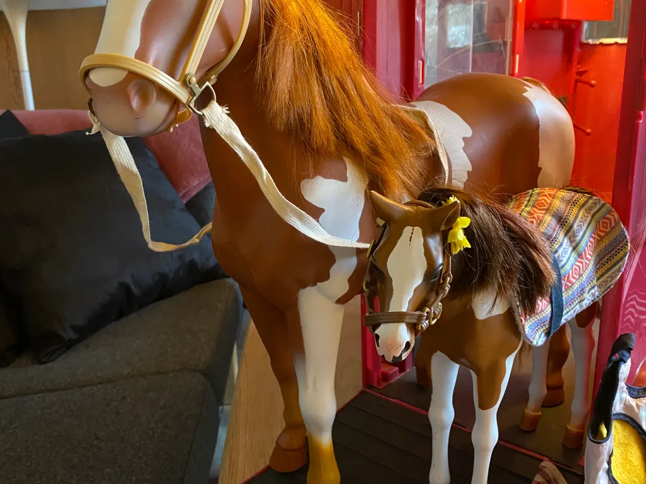 Billede 10 - Our generation hestetrailer, hest, dukke med tøj
