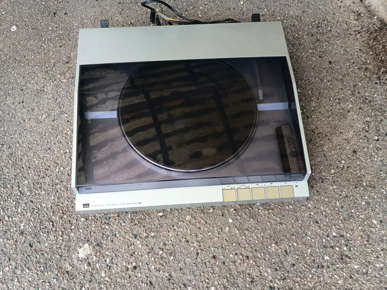 Billede 1 - ADC pladespiller med tangentialarm.