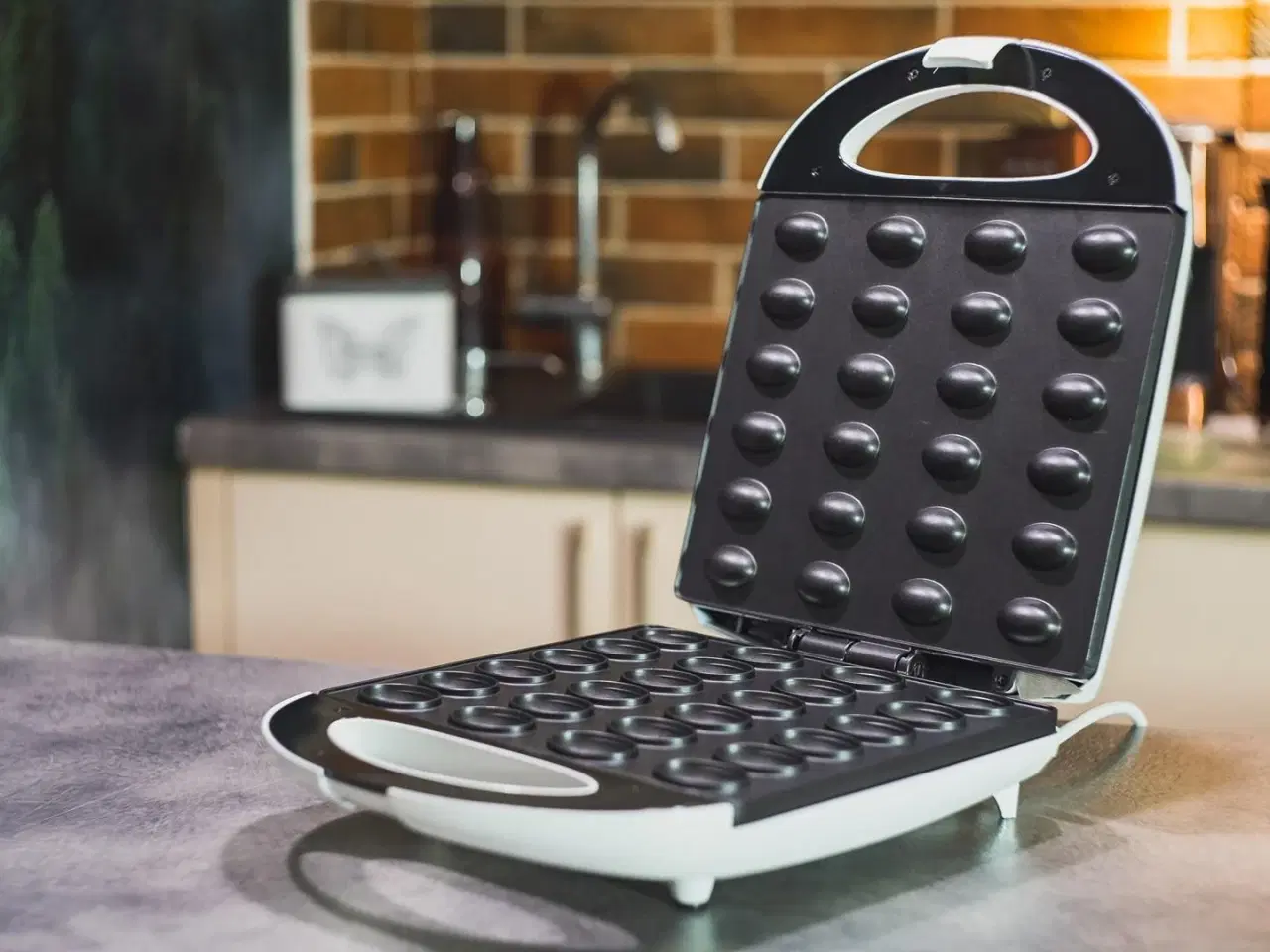 Billede 9 - Kagemaskine til småkager/peanutkager 24 stk – Adler AD 3039, hvid