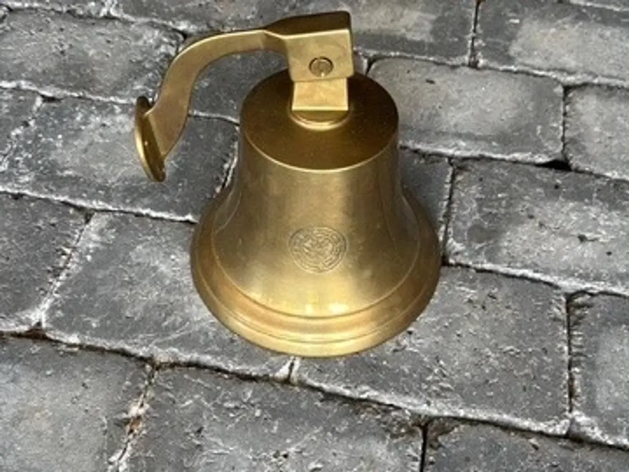 Billede 1 - Stor Messingklokke