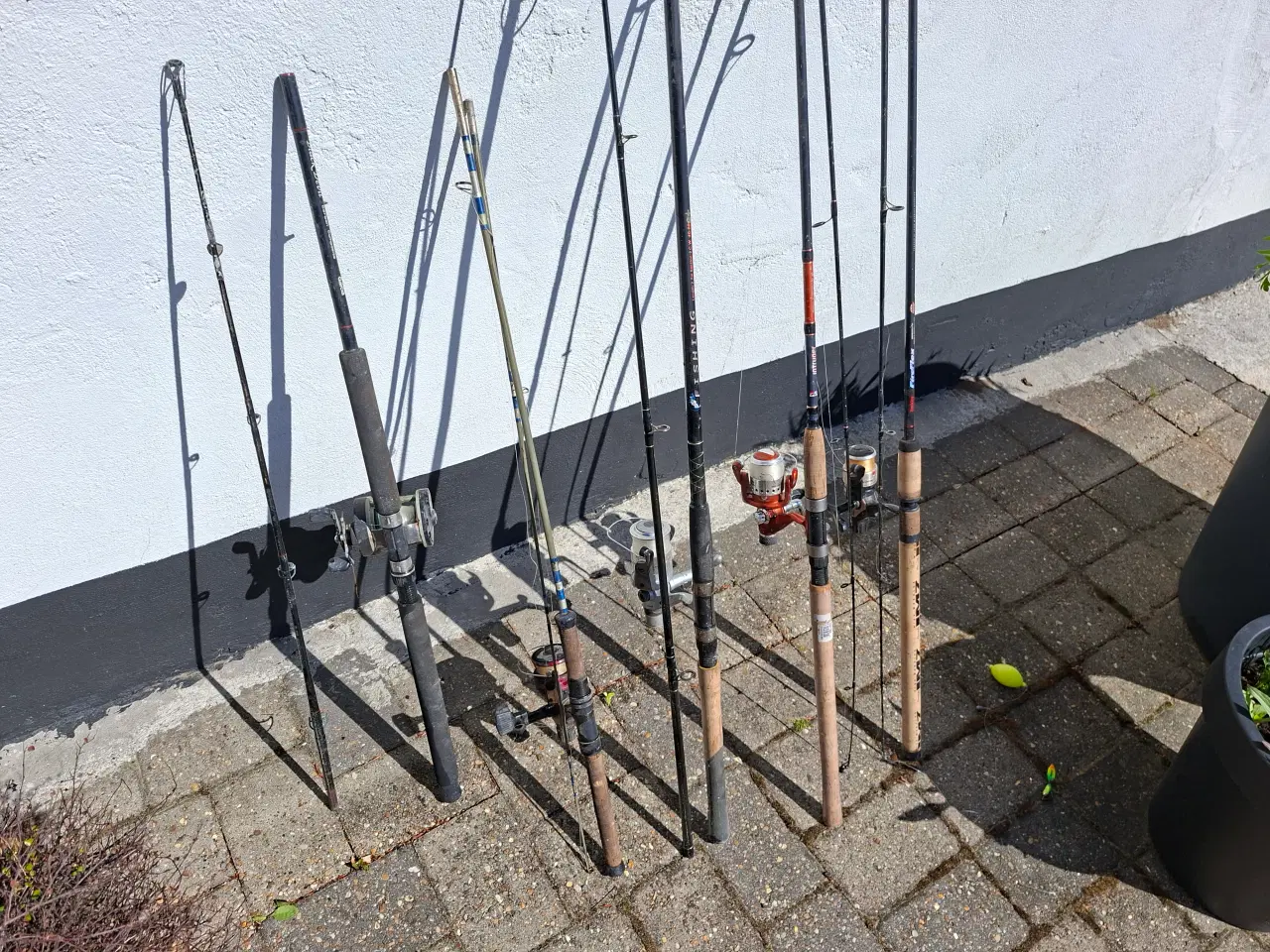 Billede 3 - 5 fiskestænger og div. pilke og andet tilbehør