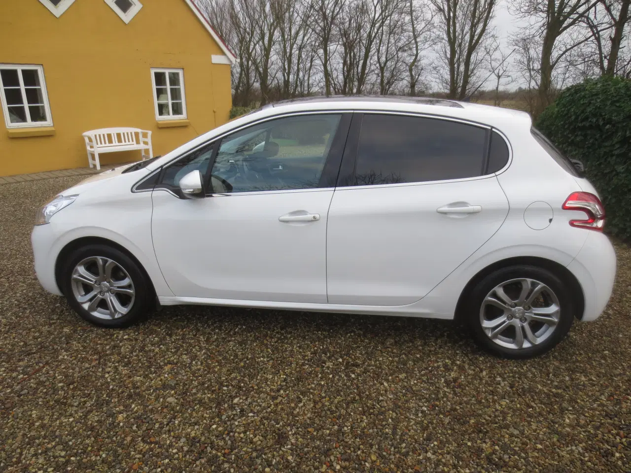 Billede 10 - Peugeot 208 1.2 i År 15 Km 77, Glastag.