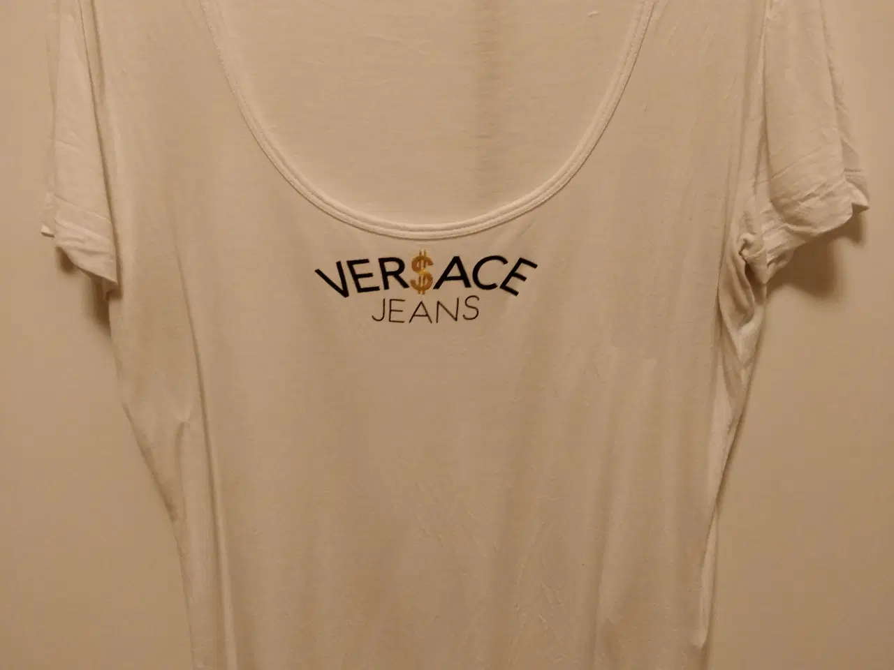 Billede 4 - Flot T-shirt fra Versace Jeans 