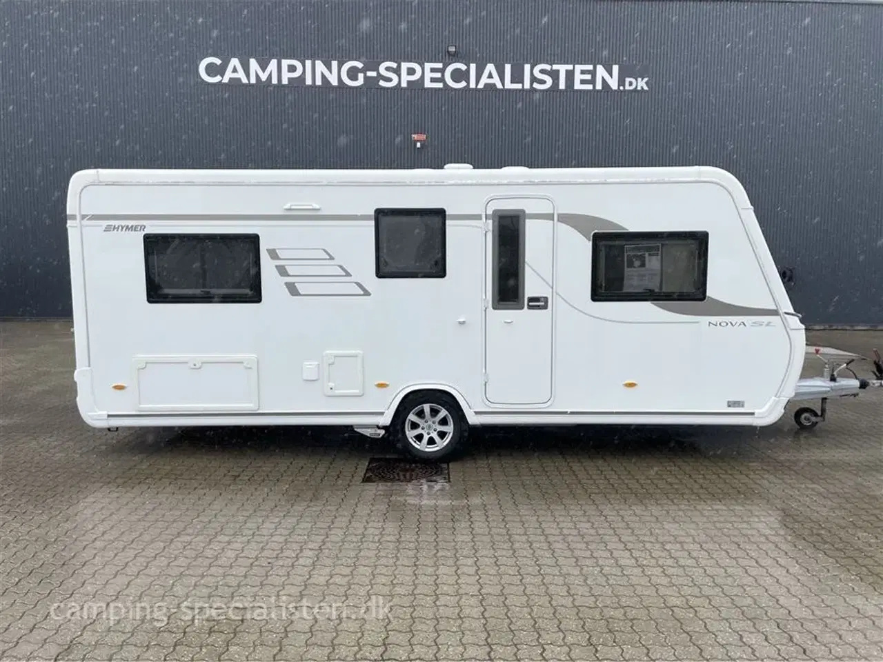 Billede 1 - 2015 - Hymer Nova SL 595   Hymer Eriba Nova SL 595 2015 m. Alde centralvarme - Se den nu hos Camping-Specialisten.dk