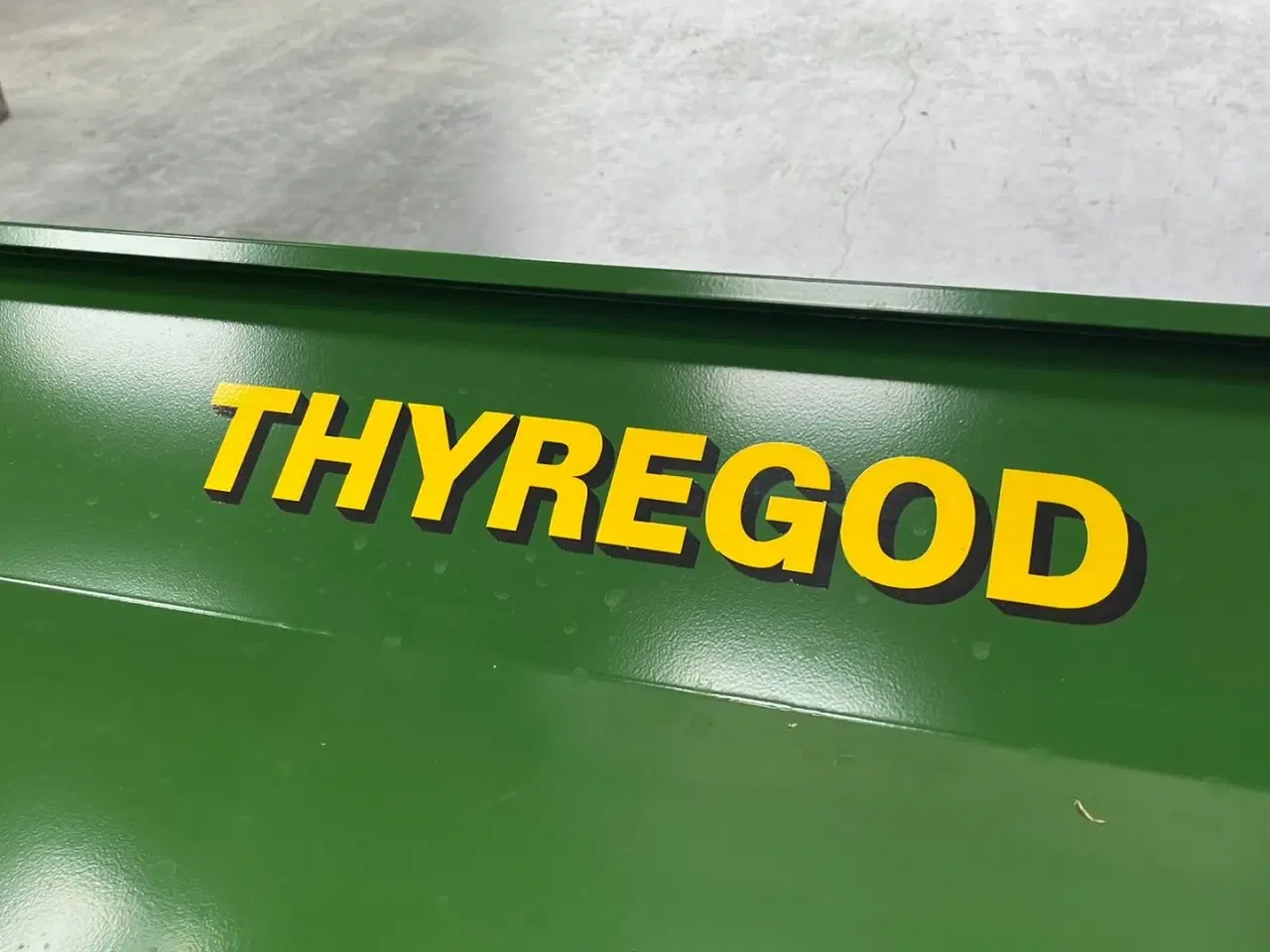 Billede 9 - Thyregod TK 2800 med nylon børster og hydraulisk sving. brede 2800 og feje brede 2500