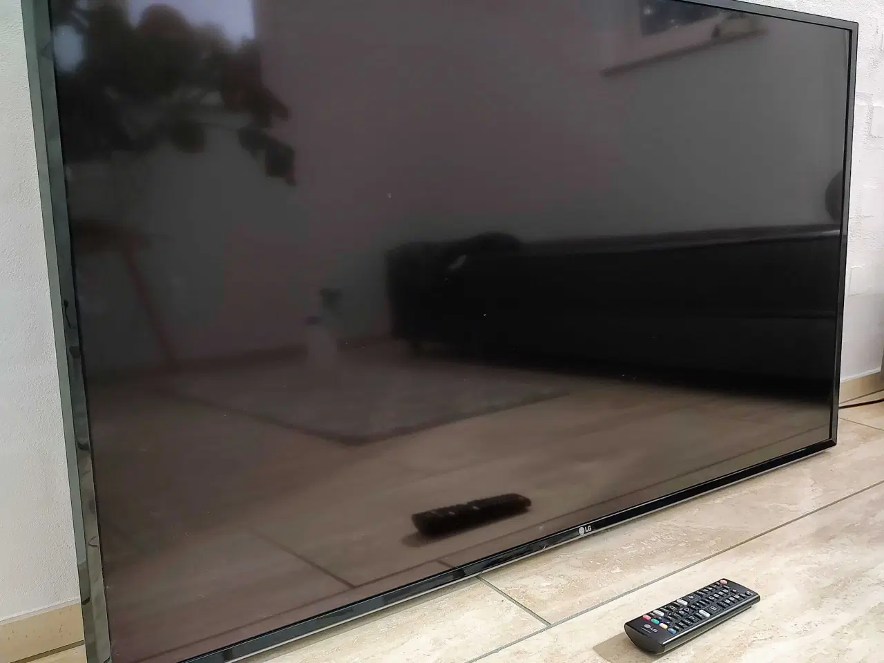 Billede 3 - SmartTV LG 4K UHD ThinqAi 49"(Som ny).