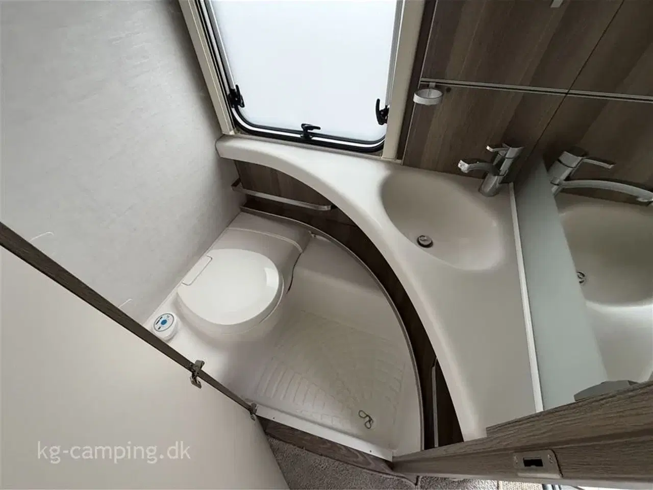 Billede 7 - 2020 - Fendt Tendenza 515 SG   Lækker enkeltsengsvogn med mover, fortelt og meget mere. Kan opvejes til 2000 KG