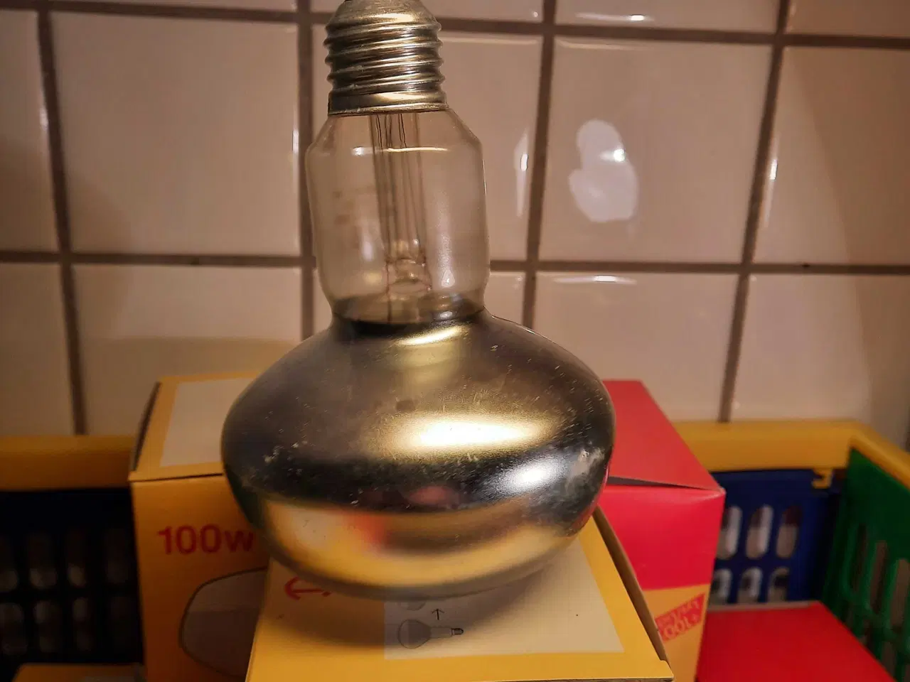 Billede 2 - El pærer. Reflektor med stor sokkel.