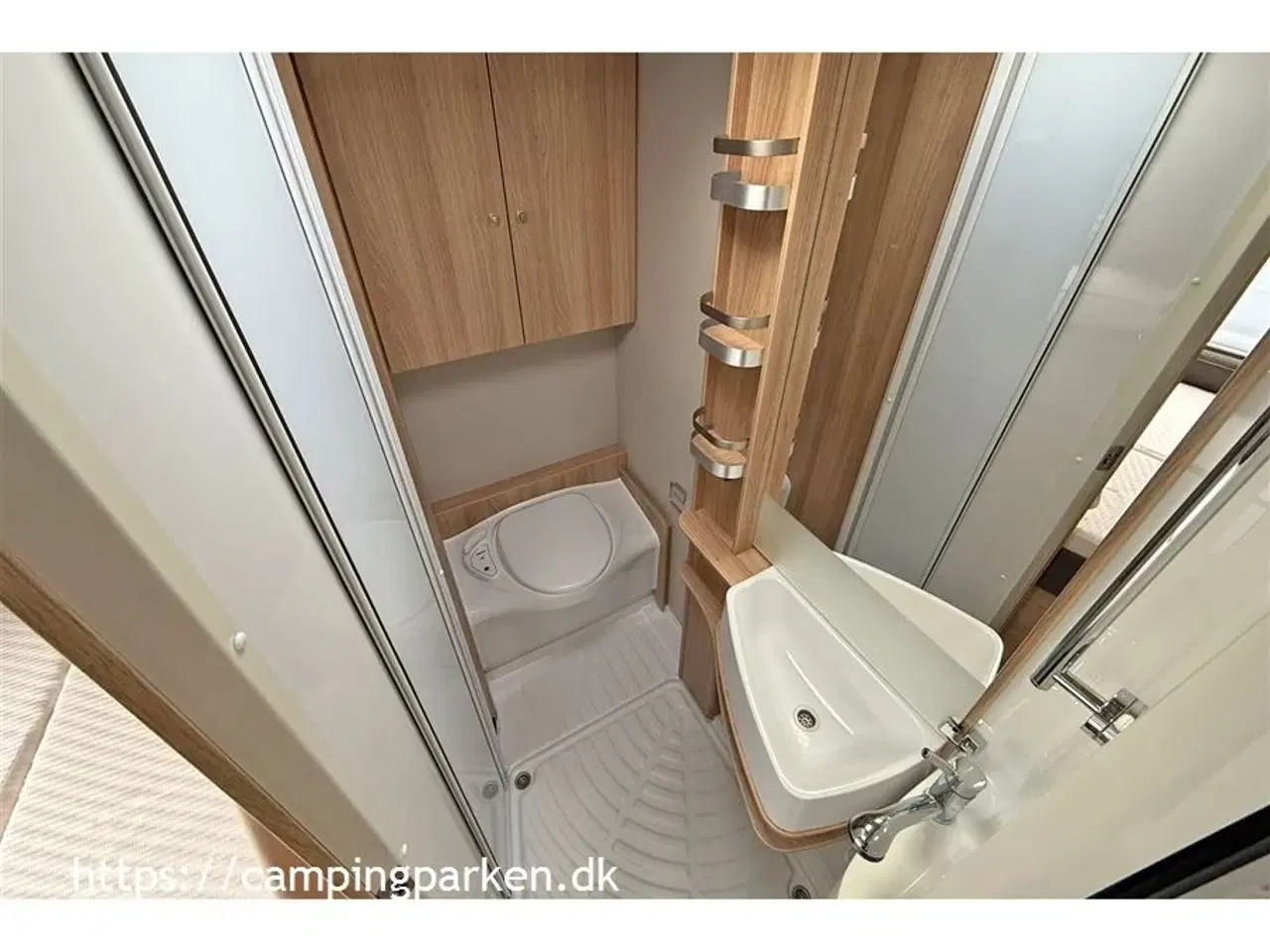 Billede 11 - 2020 - Knaus Sky TI 650 MF Platinum Selection Fin camper indretning, med fransk seng og under 7 meter