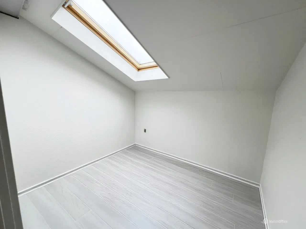 Billede 3 - Central lejemål velegnet til kontor. studie eller skønhedsklinik
