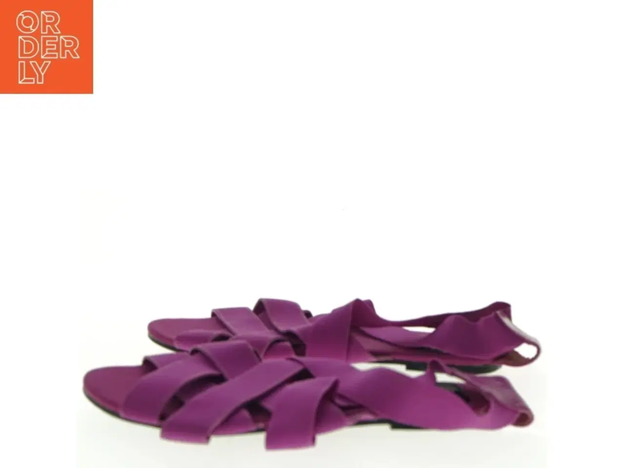 Billede 4 - Violette sandaler med krydsremme fra Divided (str. 37)