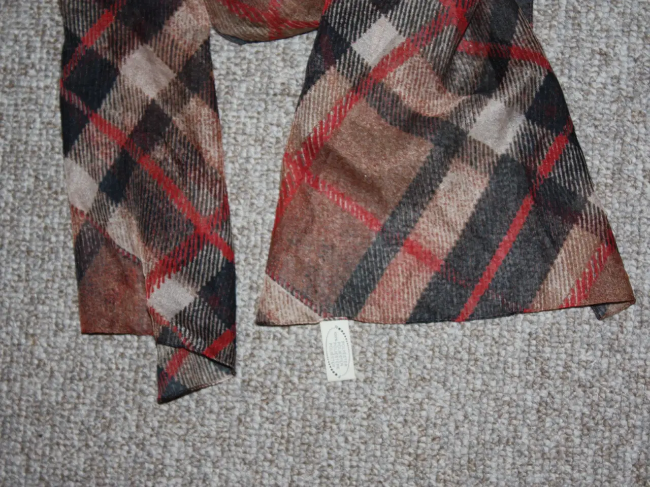 Billede 3 - Tørklæde made in Italy 143 cm x 23,5 cm