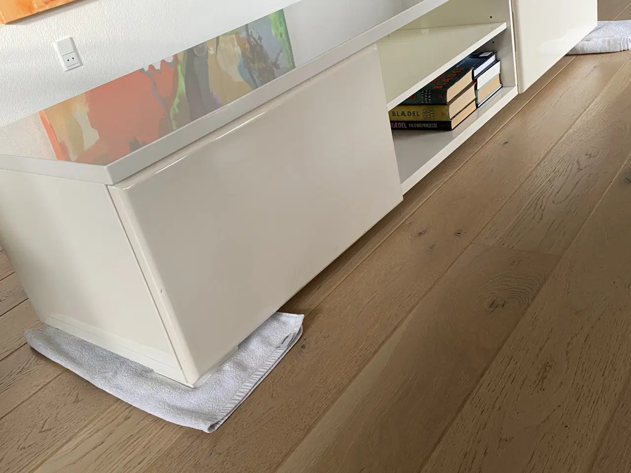 Billede 1 - Tv skænk fra Ilva