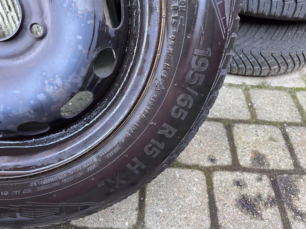 Billede 3 - Helårsdæk på stålfælge