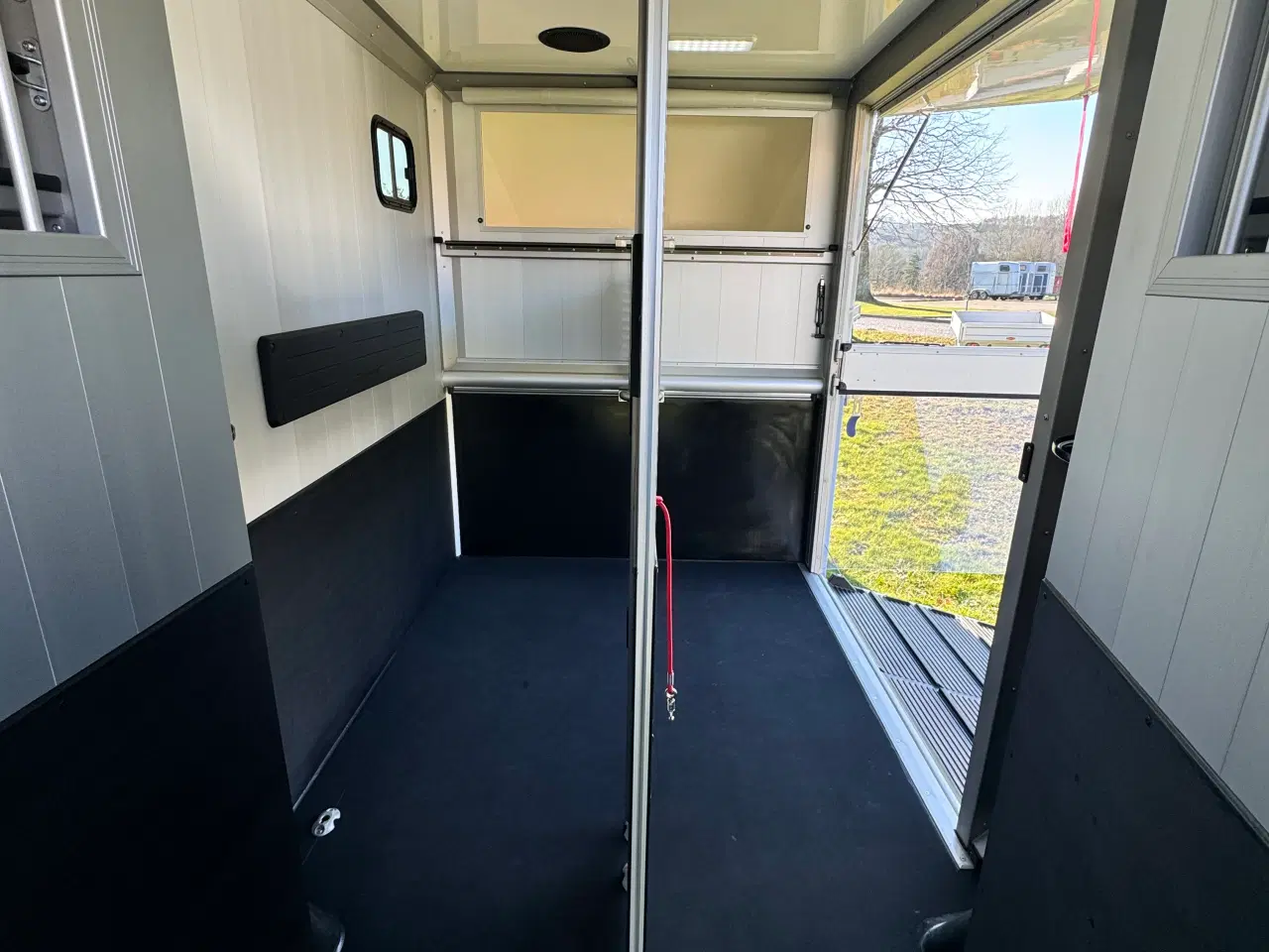 Billede 7 - NY Böckmann Compact Stall hestetransporter