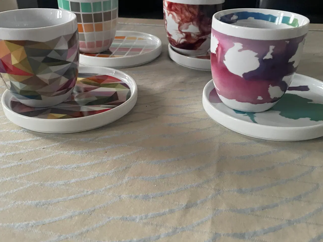 Billede 1 - BoConcept krus med Sidetallerkner