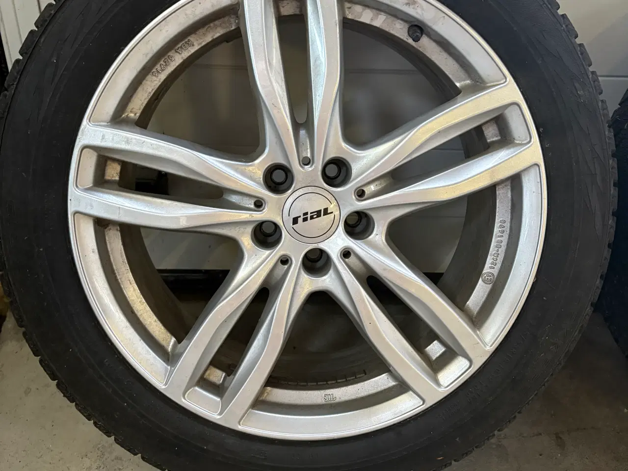 Billede 2 - Alufælge med vinterdæk - Ford Mustang