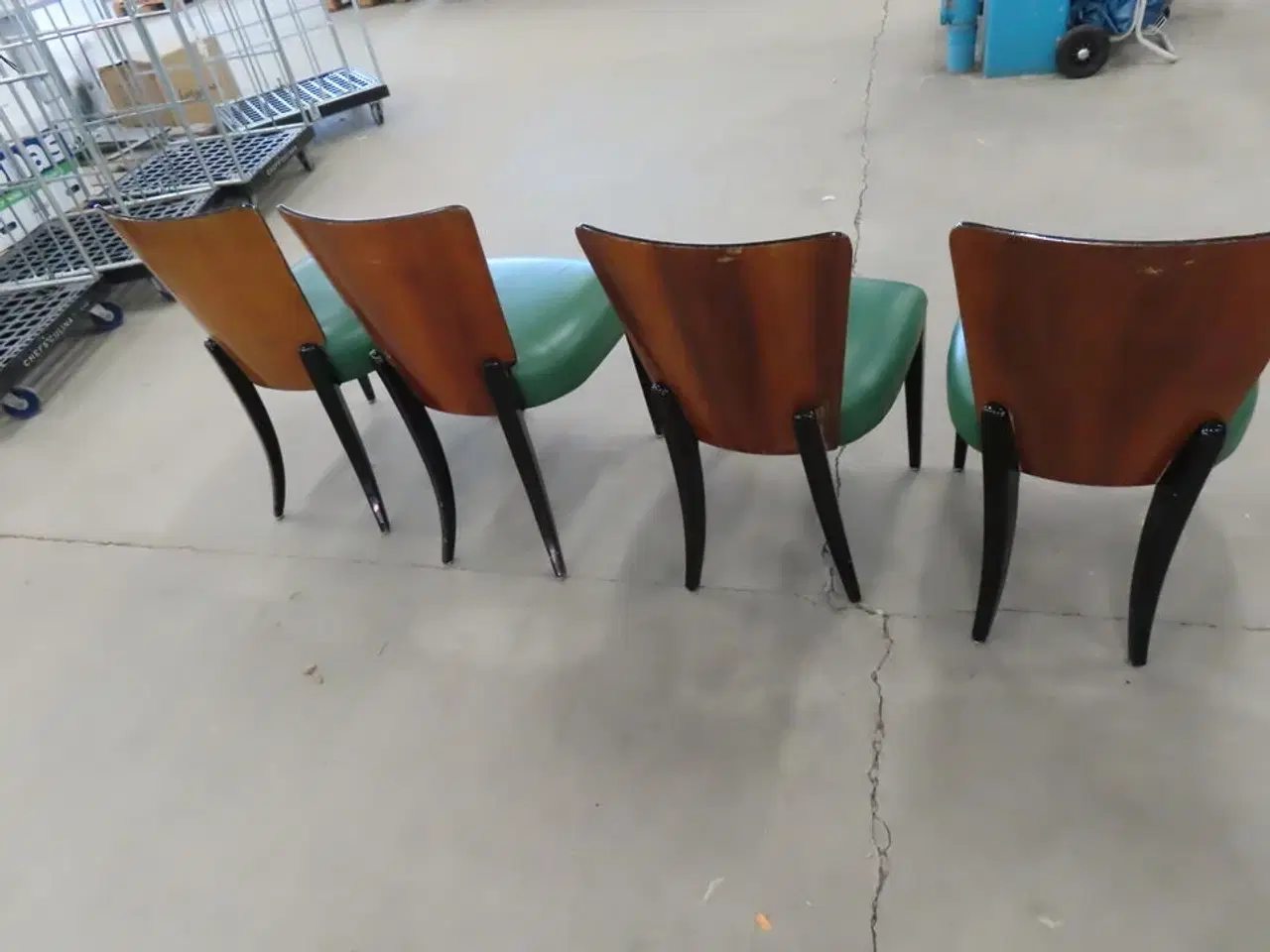 Billede 5 - 4 stk. Stole med træryg og grøn læder (se Beskrivelse)